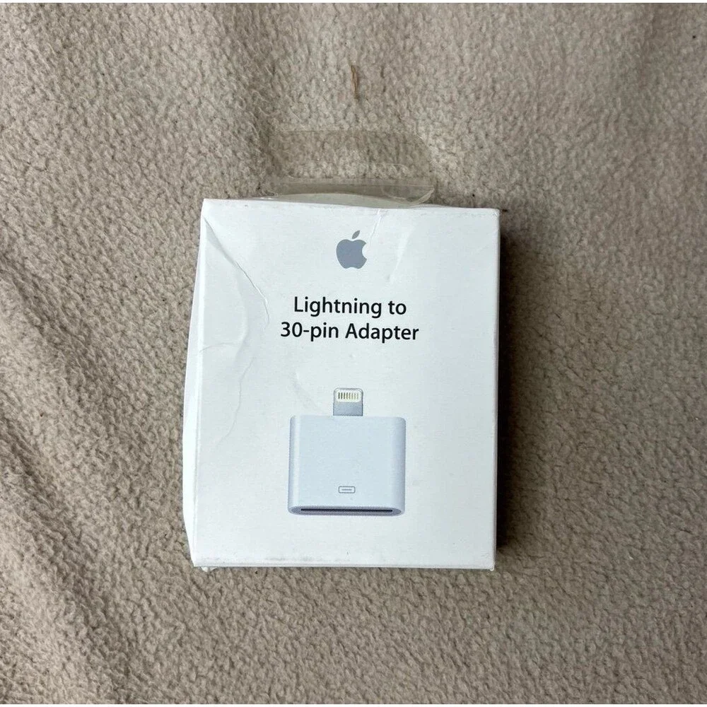 Genine Apple Lightning to 30-Pin Adapter A1468 / MD823ZM/A